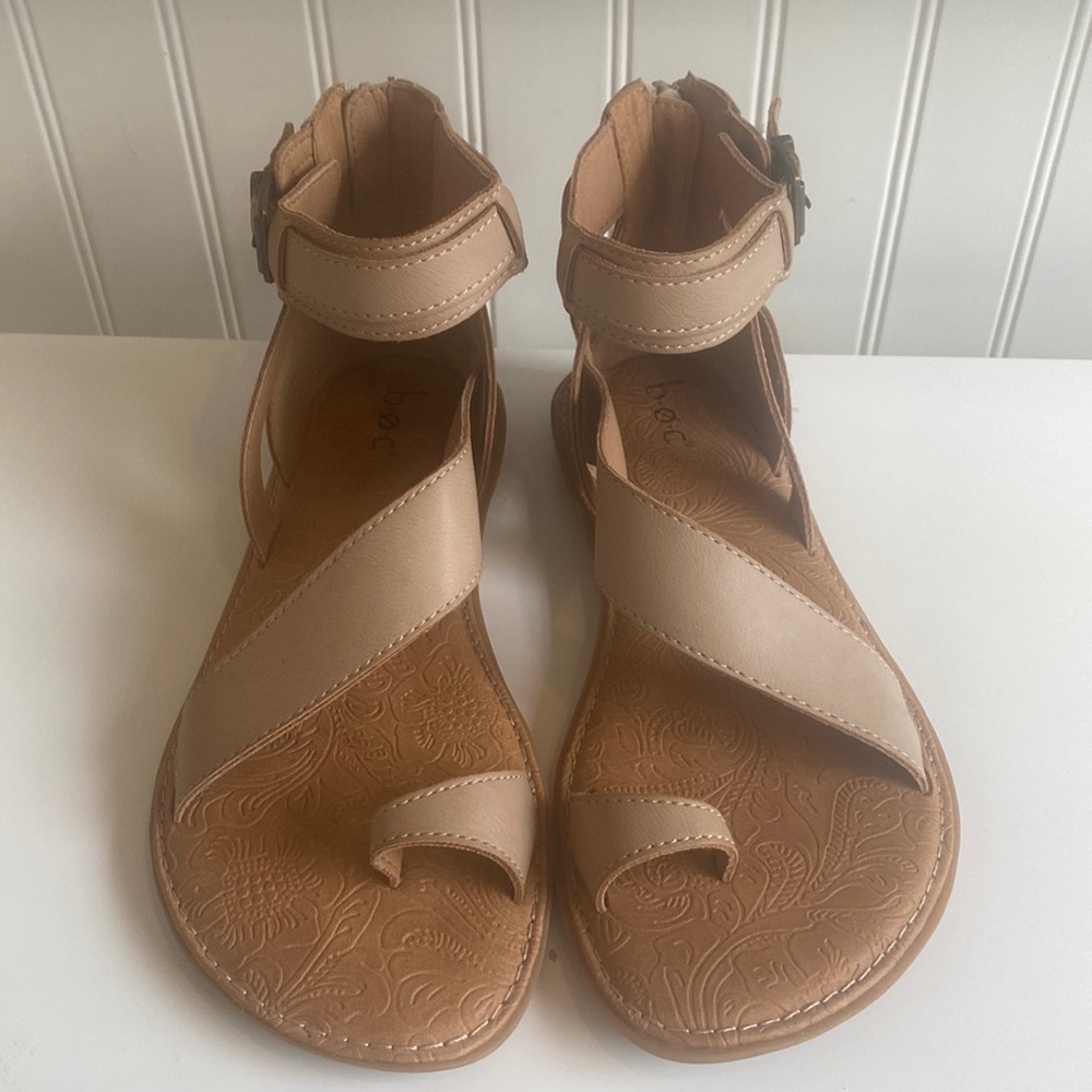 Gladiator sandal in excellent condition